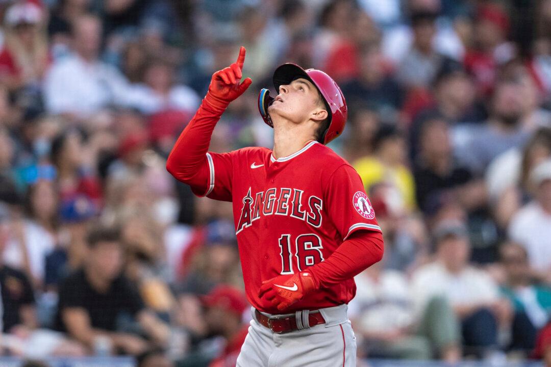 Detmers, Fletcher Help Angels Split DH With Mariners; Moniak Hurt