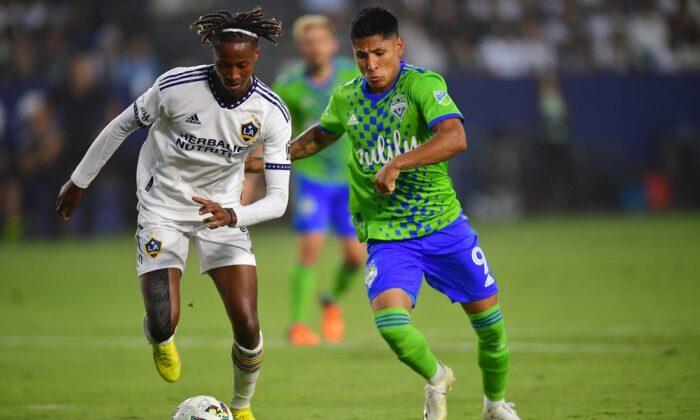 Late Penalty Kick Gives Galaxy Draw With Sounders