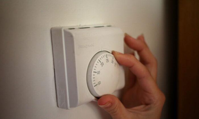 One in Five Canadians Say Home Heating Costs Are a ‘Financial Burden’: Federal Research