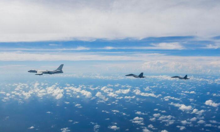  Aircraft of the Eastern Theater Command of the Chinese People's Liberation Army (PLA) conduct joint combat training exercises around Taiwan on Aug. 7, 2022. (Li Bingyu/Xinhua via AP)