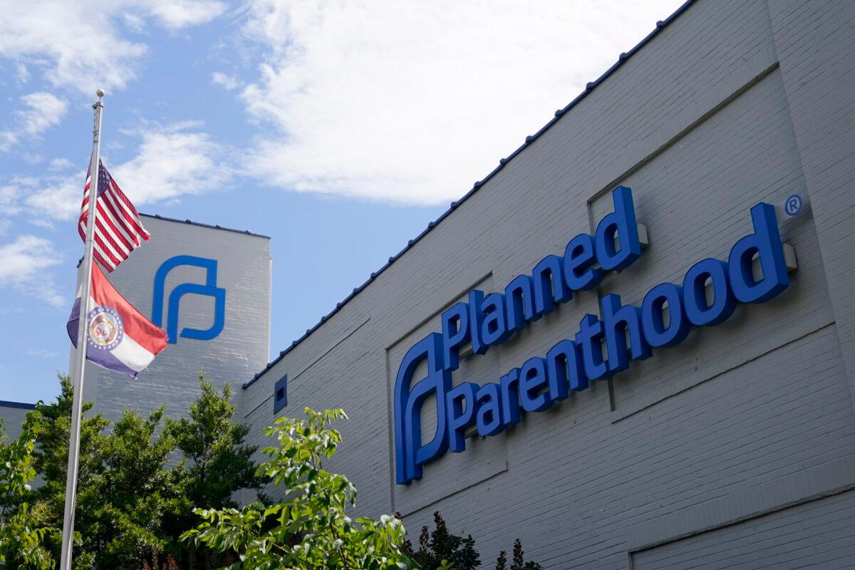 The Planned Parenthood in St. Louis on June 24, 2022. (Jeff Roberson/AP Photo)
