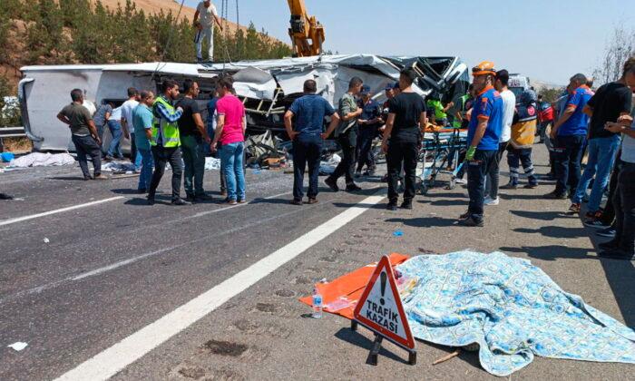Turkey: Crashes at Emergency Sites Kill at Least 35 People