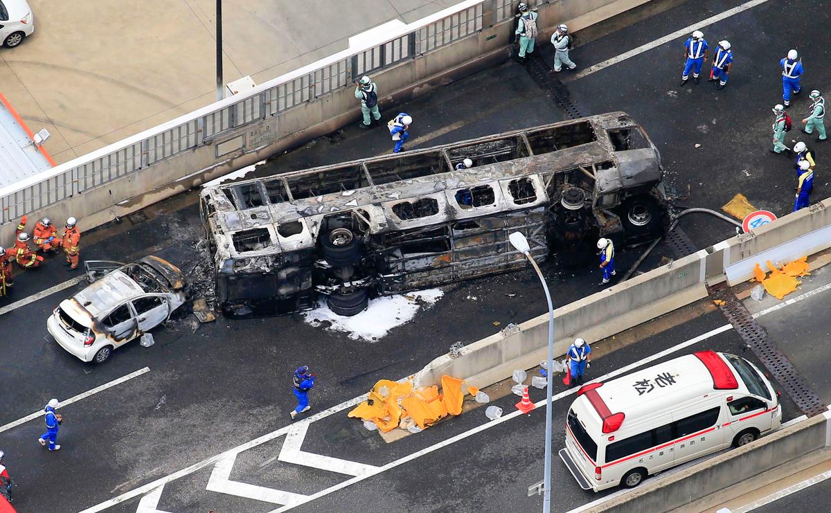 Fiery Bus Crash on Japanese Highway Leaves 2 Dead, 7 Injured