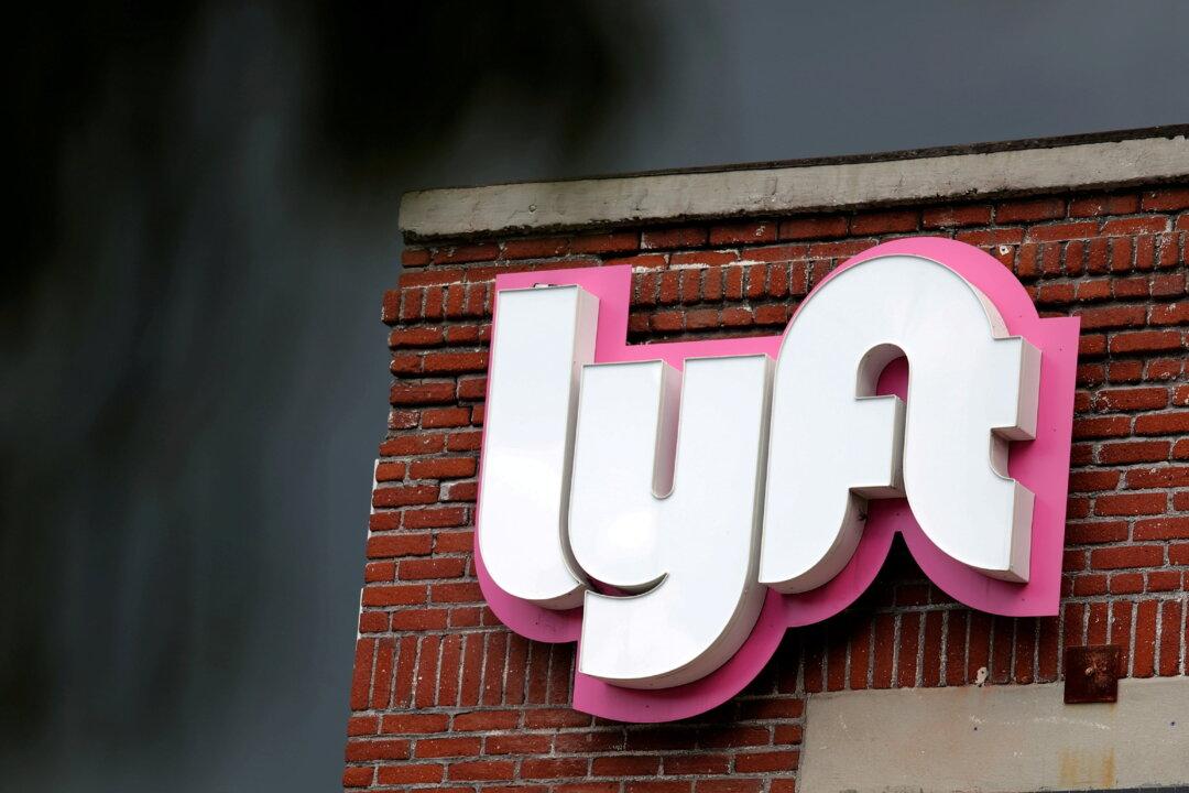 Lyft Testing New Pay Algorithm to Lure Drivers