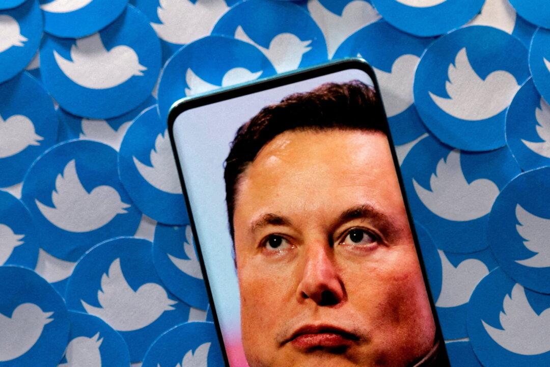 Musk Says Twitter Deal Should Go Ahead If It Provides Proof of Real Accounts