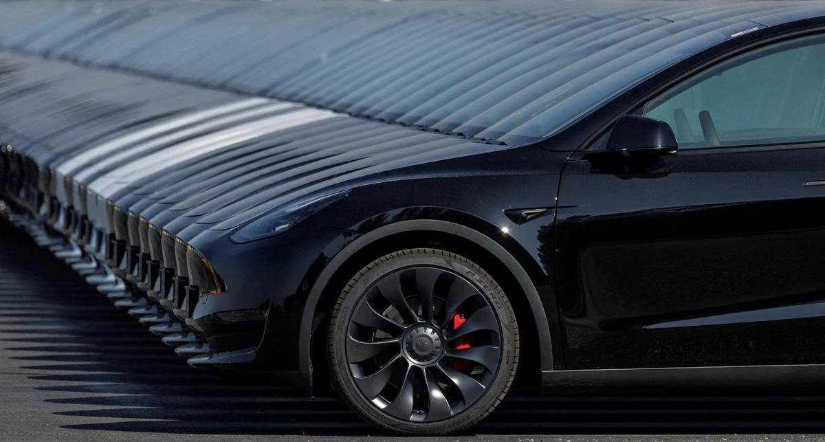 Indonesia Says Tesla Strikes $5 Billion Deal to Buy Nickel Products