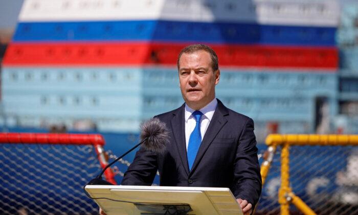 Russia's Medvedev Floats Idea of Pushing Back Poland's Borders