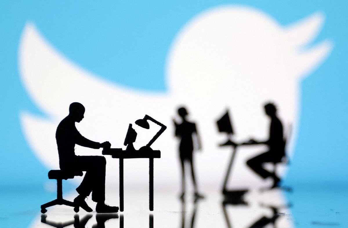 Twitter to Charge Users to Secure Accounts via Text Message