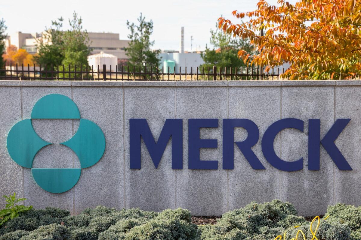 Signage is seen at the Merck & Co. headquarters in Kenilworth, N.J., on Nov. 13, 2021. (Andrew Kelly/Reuters)
