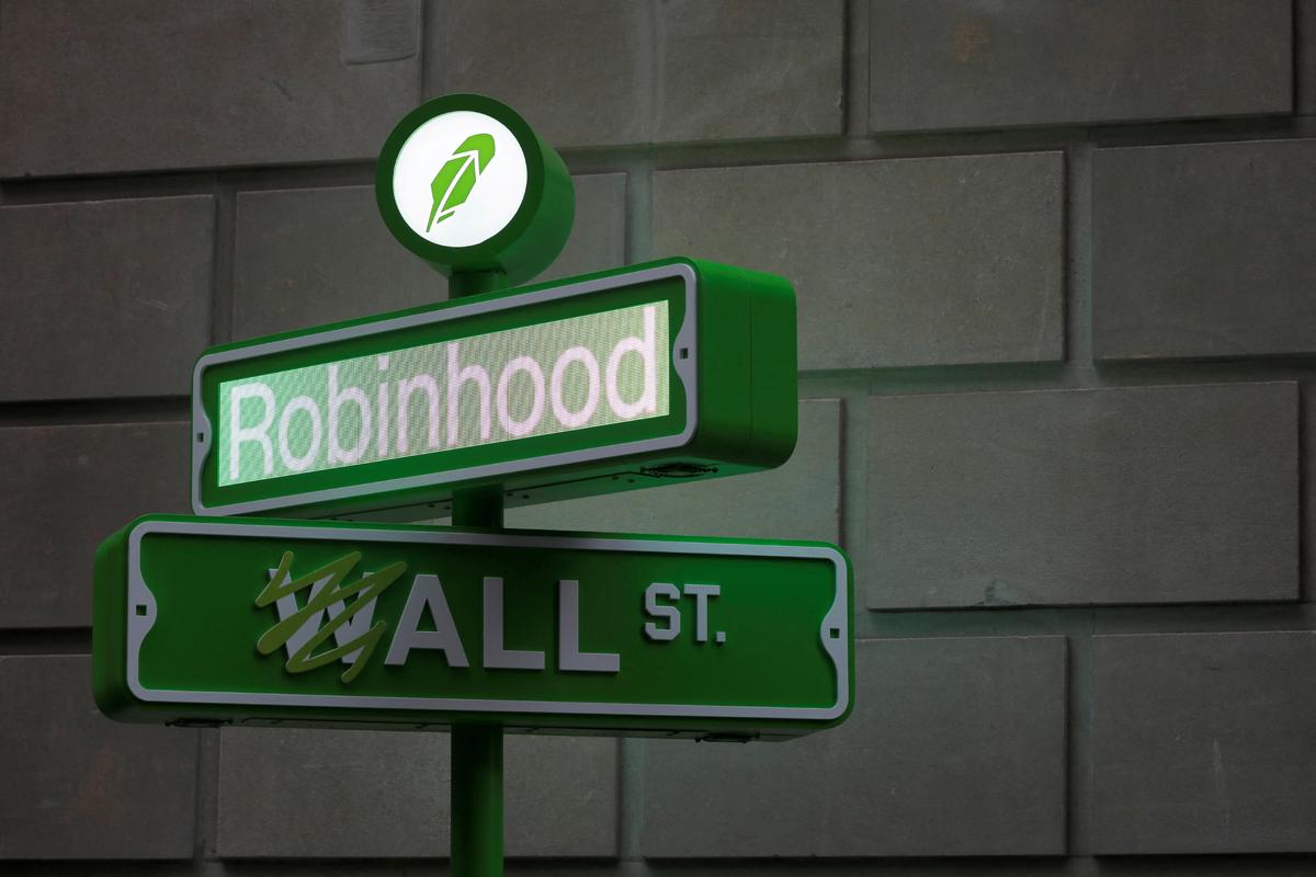 Robinhood Must Face Market Manipulation Claims Over ‘Meme Stock’ Rally, Judge Rules