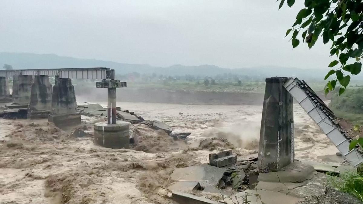 Floods, Landslides Kill Dozens as Monsoon Rains Lash Northern, Eastern India
