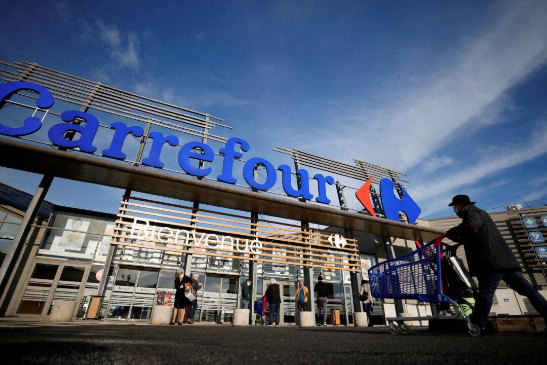 French Retailer Carrefour to Freeze Prices on 100 Products to Tackle Inflation