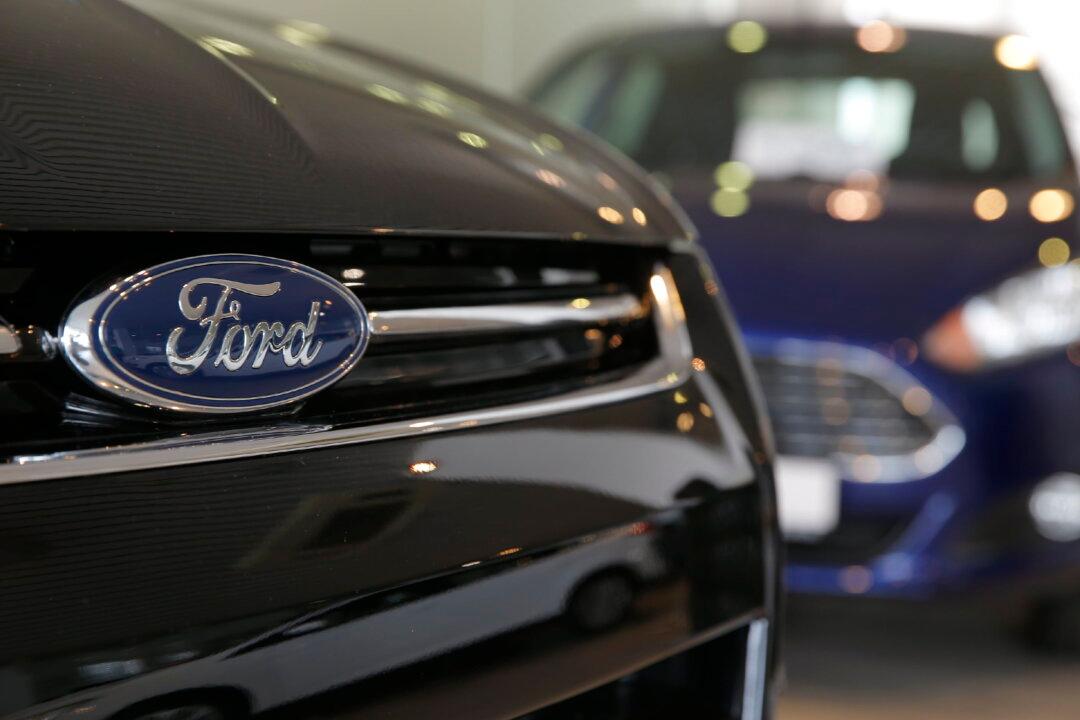 Ford Delays Spanish Investments, Citing ‘Revised Outlook for Europe’