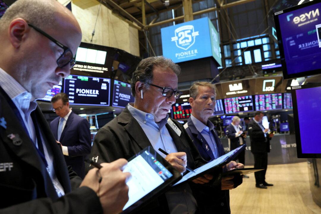 Wall Street Ticks Up at Open With All Eyes on Jackson Hole Meet