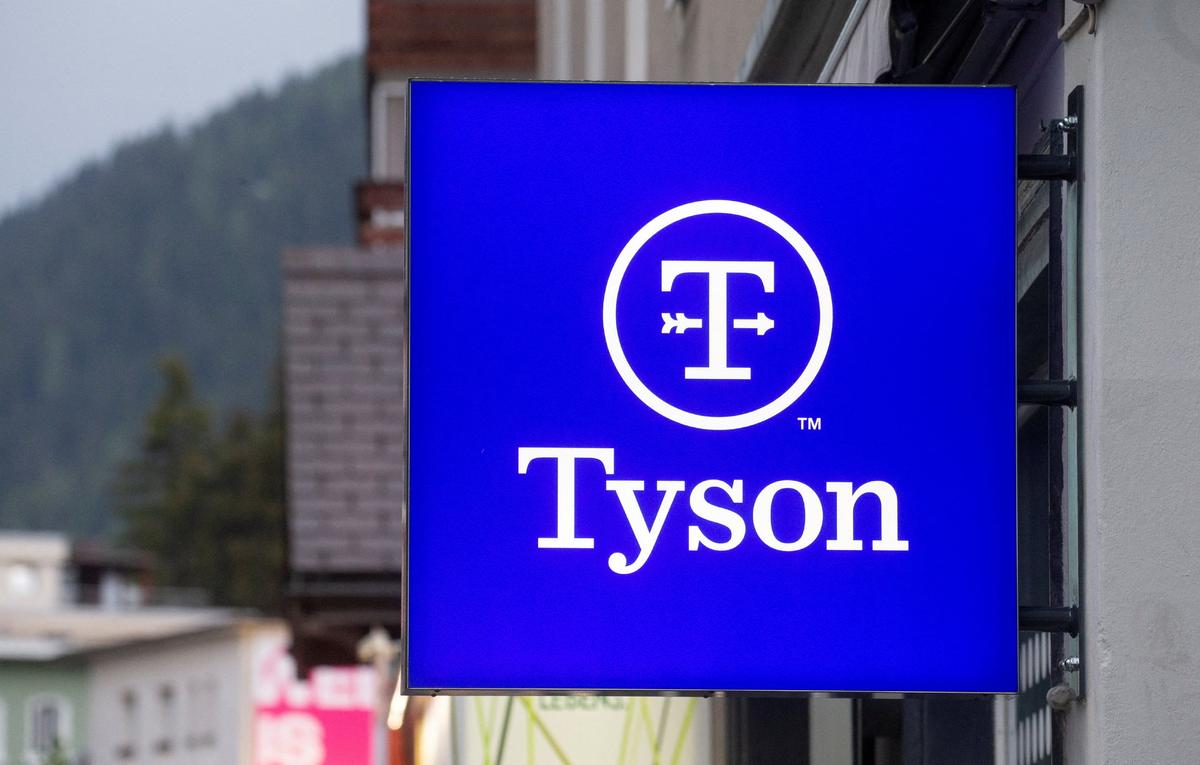 Tyson Foods to Shut 2 US Chicken Plants With Nearly 1,700 Workers