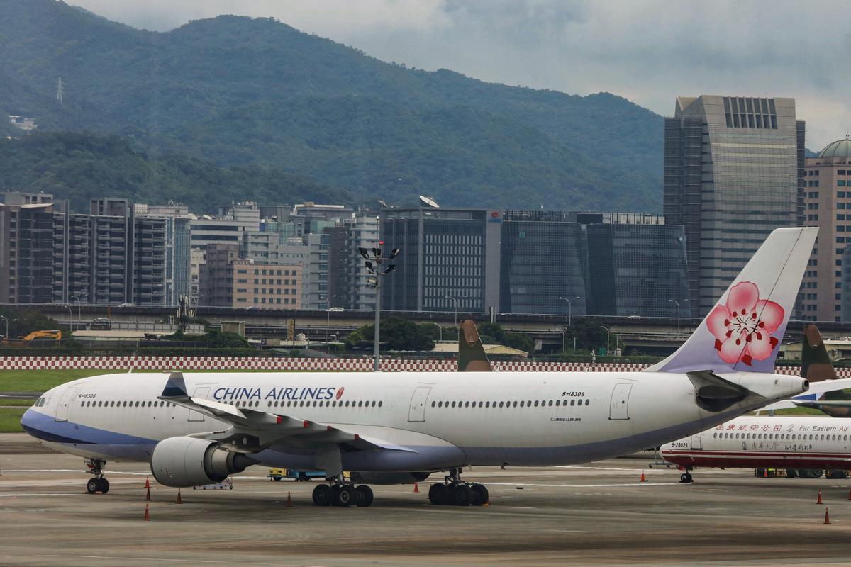 Taiwan's China Airlines to Buy 16 Boeing 787s in $4.6 Billion Deal
