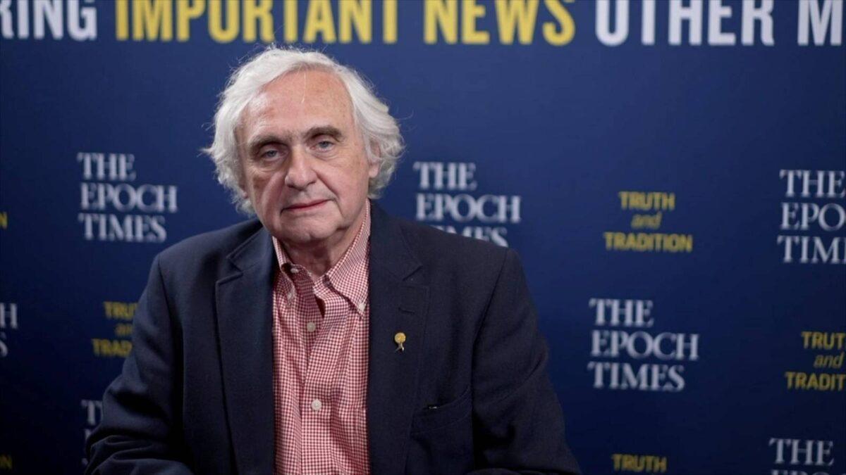 Alex Kozinski, a former judge on the 9th Circuit Court of Appeals and a Trump lawyer, in an interview for EpochTV’s “Crossroads” program on Aug. 5, 2022. (The Epoch Times)