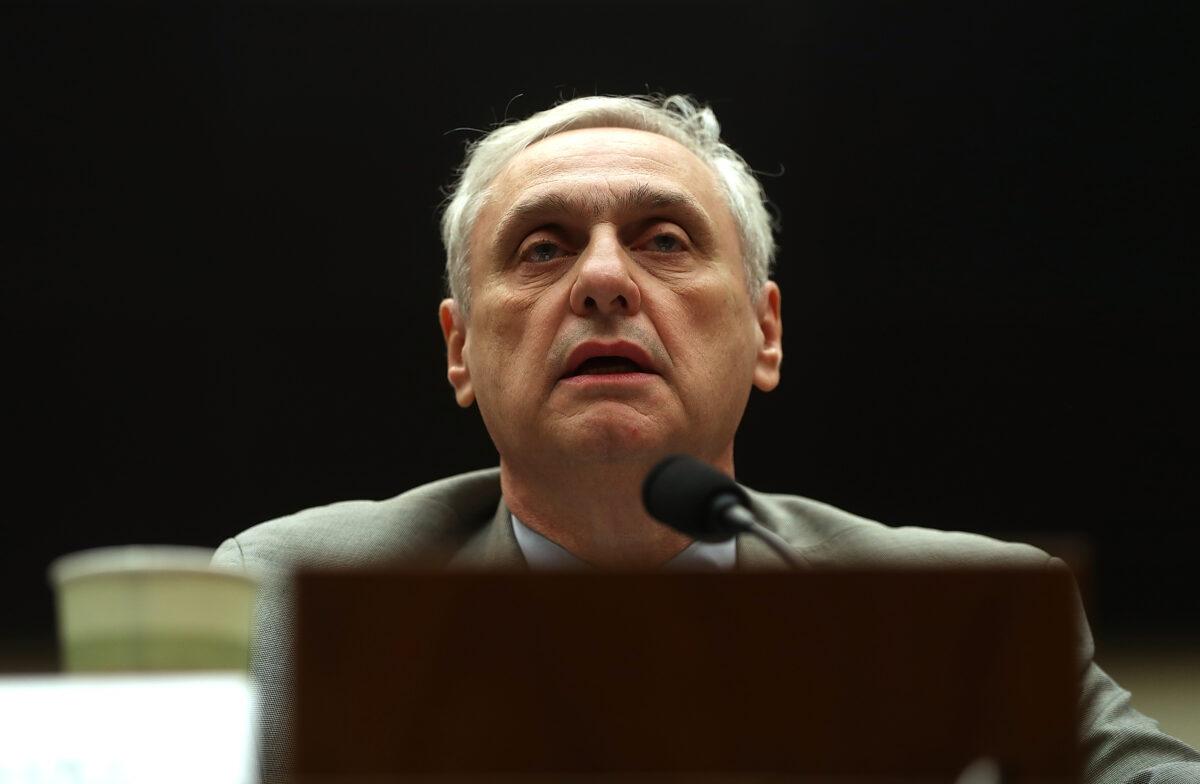 Alex Kozinski, then a judge on the 9th U.S. Circuit Court of Appeals, testifies during a House Judiciary Committee hearing in Washington on March 16, 2017. (Justin Sullivan/Getty Images)