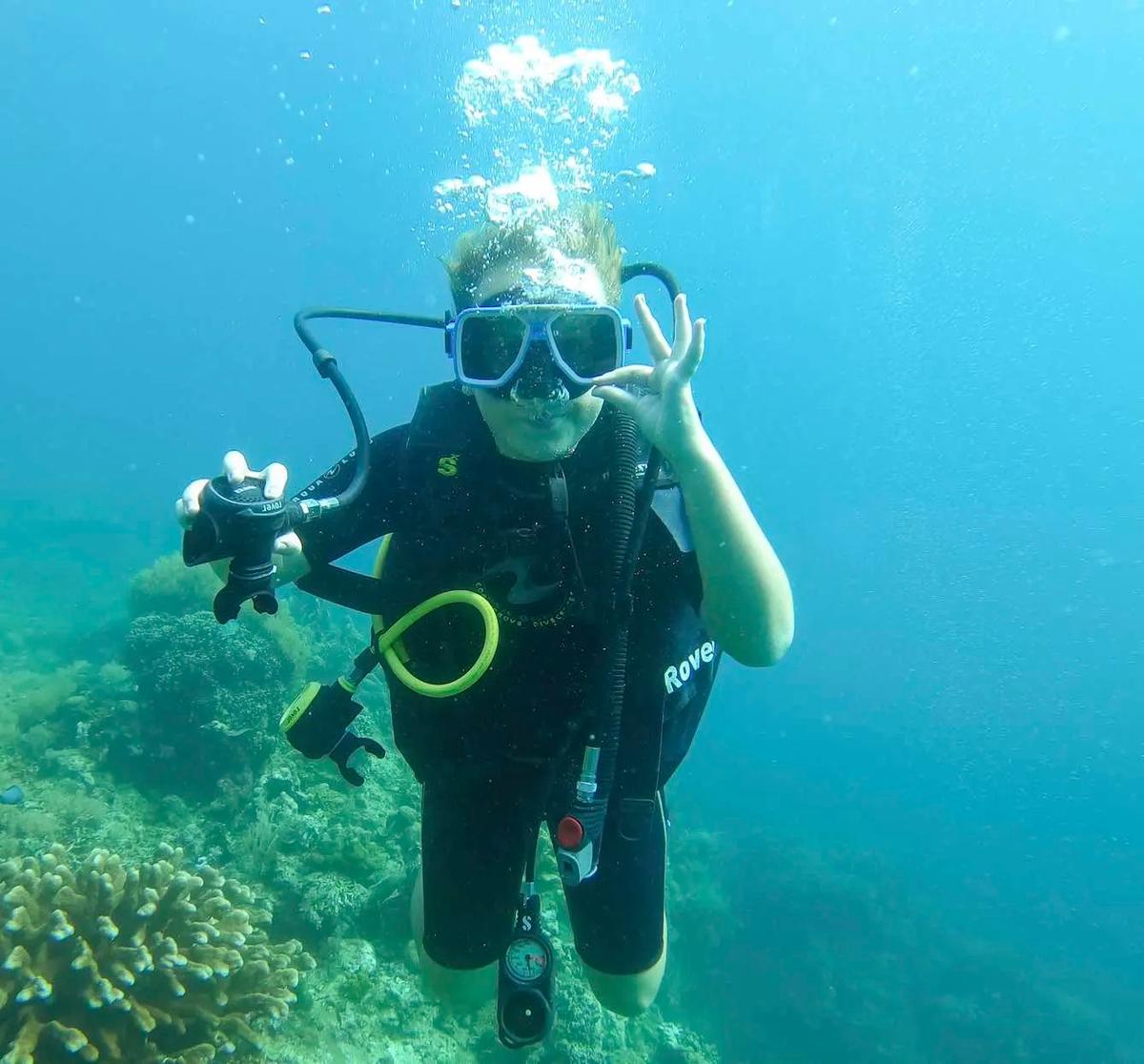 Emmie’s first scuba. (Courtesy of Evie Farrell)