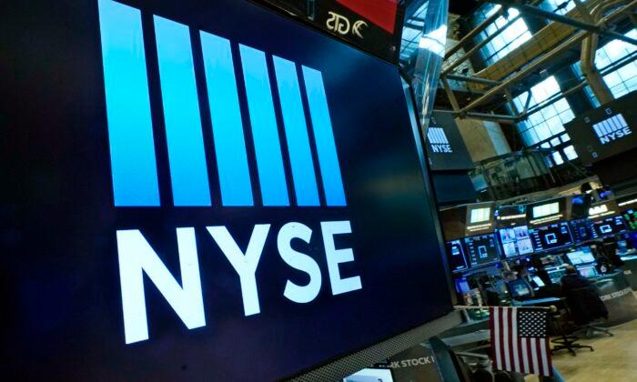 Wall Street Extends Winning Streak to 4th Week