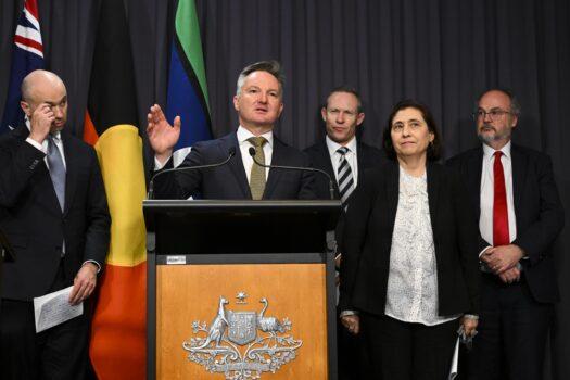 Australian Energy Minister Chris Bowen, with State and Territory counterparts, speaks to the media after a meeting at Parliament House in Canberra, Australia, on Aug. 12, 2022. (AAP Image/Lukas Coch)