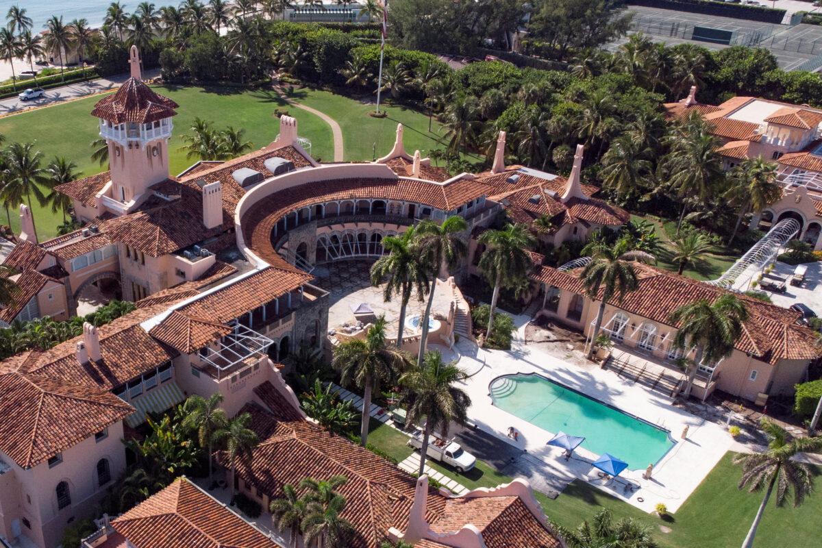 An aerial view of former U.S. President Donald Trump's Mar-a-Lago home after FBI agents searched it, in Palm Beach, Fla., on Aug. 15, 2022. (Marco Bello/Reuters)