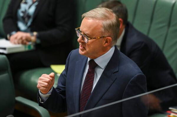 Australian Prime Minister Anthony Albanese speaks at Parliament House in Canberra, Australia, on July 28, 2022. (Martin Ollman/Getty Images)