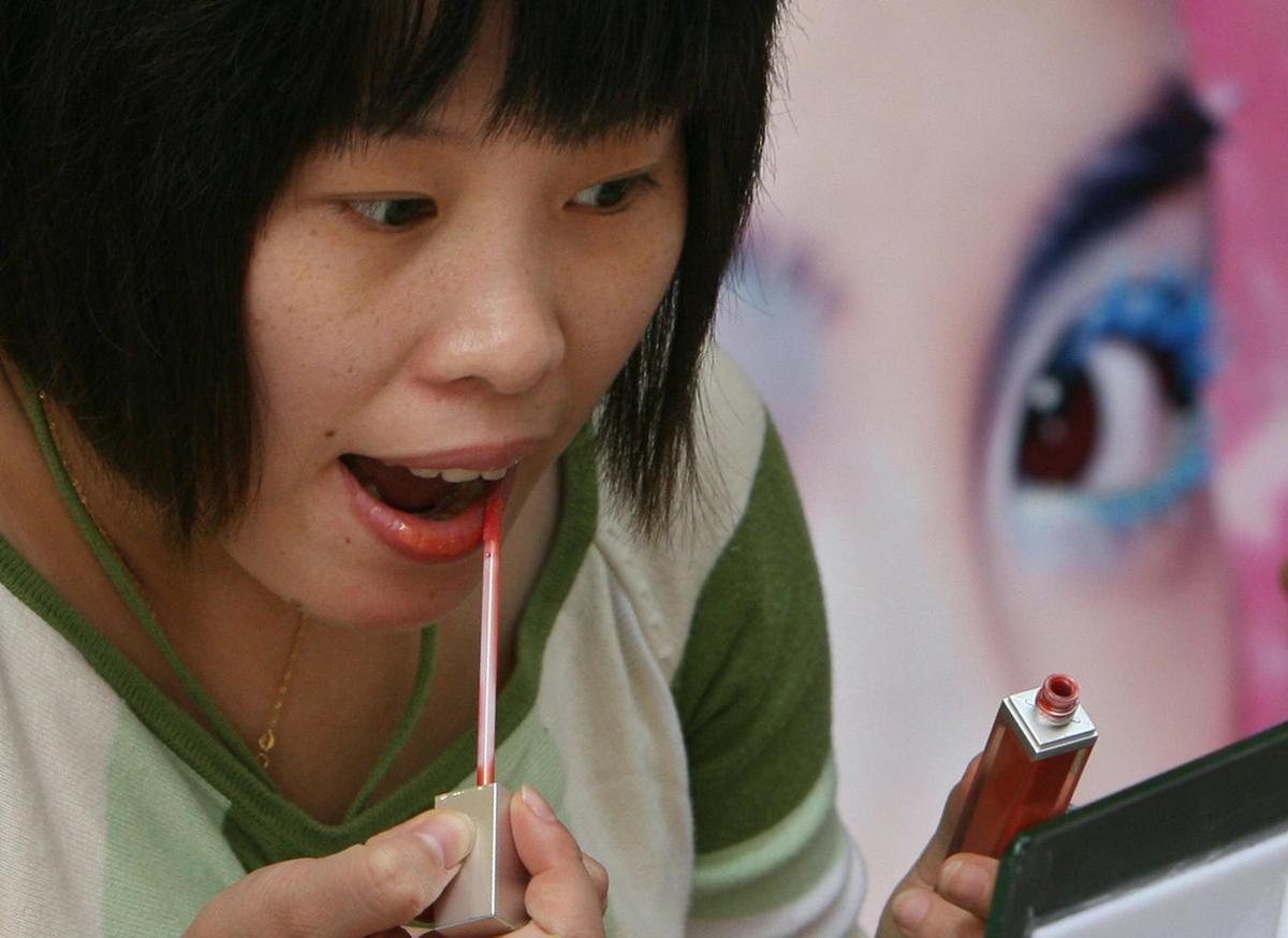 Korean Cosmetic Brands Experience Downturn in China Amid Geopolitical Tensions