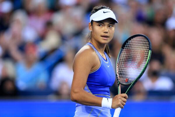 Emma Raducanu, of Britain, reacts after winning a point against Serena Williams, of the United States, during the Western & Southern Open tennis tournament in Mason, Ohio, on Aug. 16, 2022. (Aaron Doster/AP Photo)