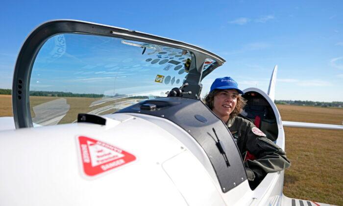 17-Year-Old Pilot Becomes Youngest Person to Fly Solo Around the World