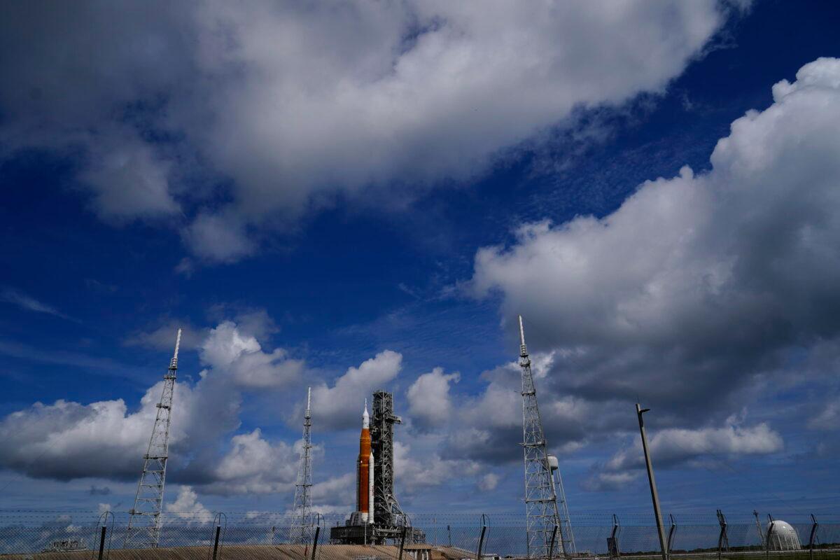 The new NASA moon rocket on Launch Pad 39-B at the Kennedy Space Center in Cape Canaveral, Fla., on Aug. 27, 2022. (Brynn Anderson/AP Photo)