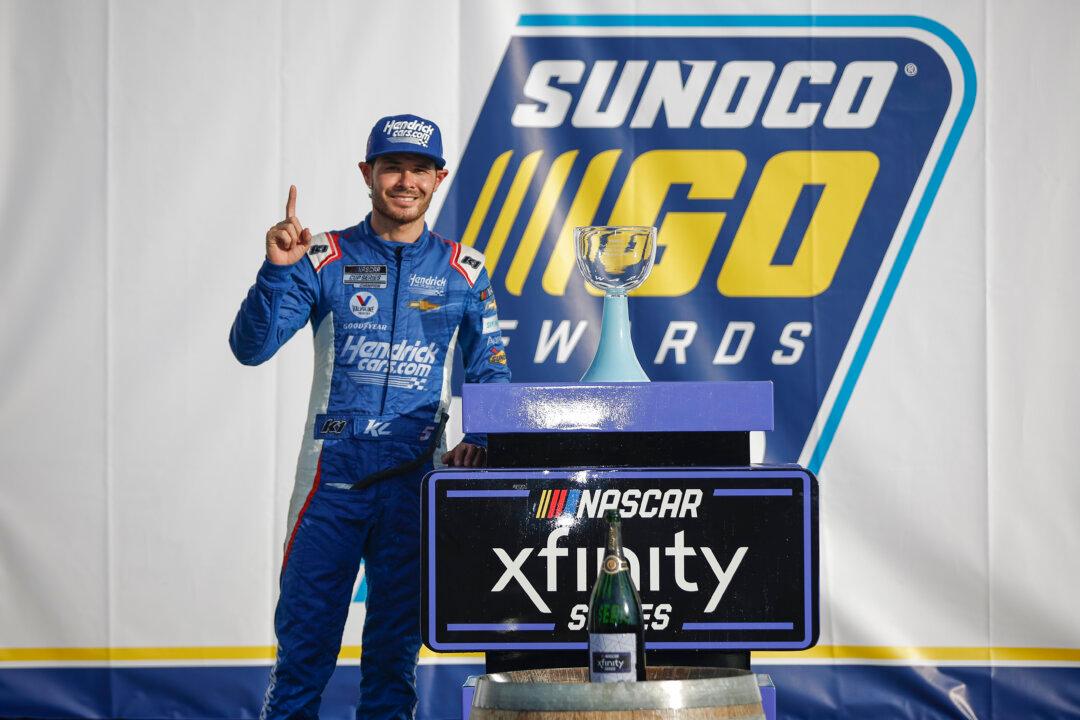 Kyle Larson’s Late-Race Luck Yields Win at Watkins Glen