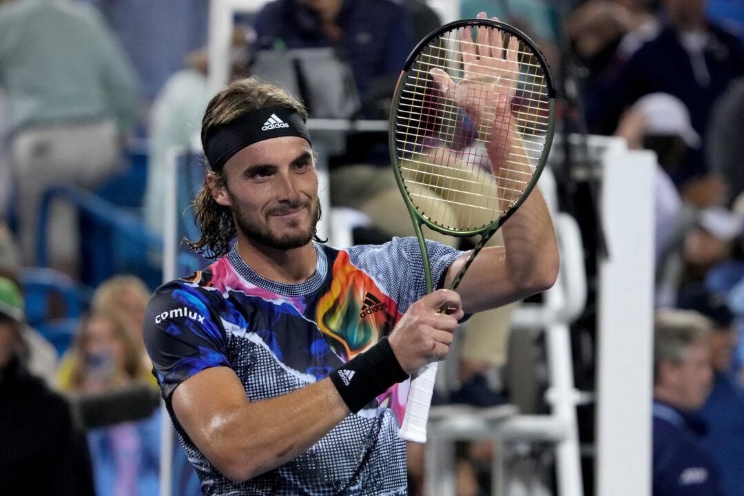 Tsitsipas Downs Medvedev to Set Up Coric Clash in Cincinnati Final