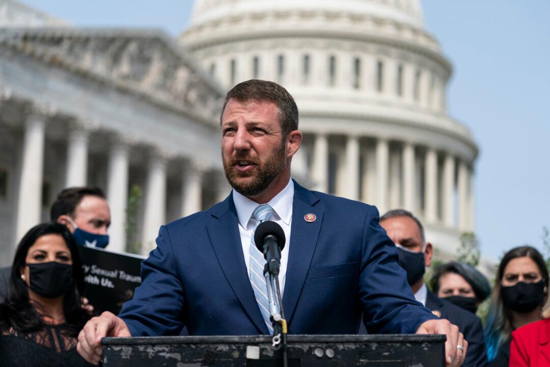 Fight Nearly Breaks Out in Senate Between GOP Senator and Union Boss