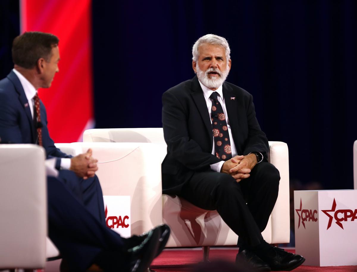 FDA Has ‘Gone Rogue’ in Its Approval of New COVID-19 Boosters: Dr. Robert Malone