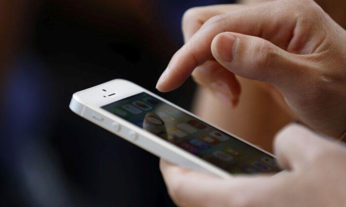 iPhone Users Should Update Their Phones ‘Immediately’: Security Expert