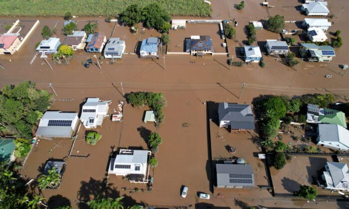 Australian Floods: Farmers Beware ... Drive at Own Risk!