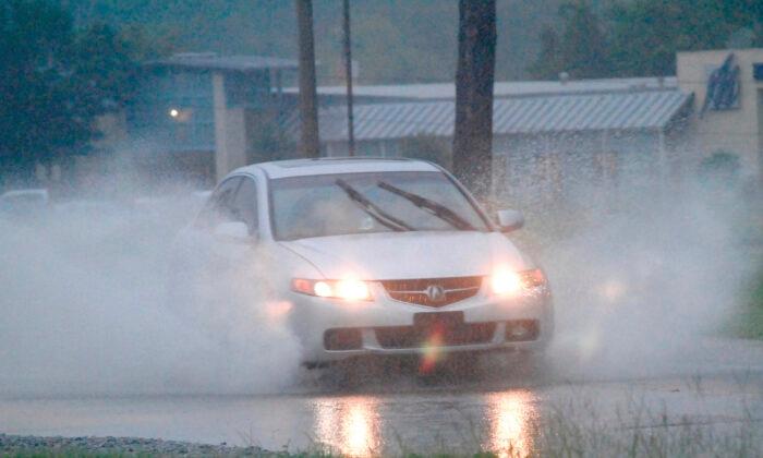 Heavy Rain Causing Flooding, Evacuations in Mississippi