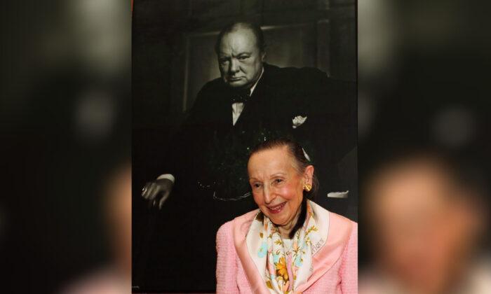 Château Laurier Believes Swap of Famous Churchill Portrait Was by a ‘Professional’
