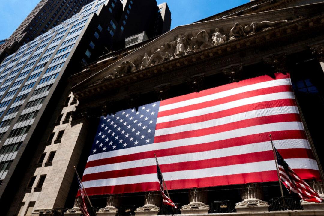 Wall Street Rallies as Countdown to Fed Speech Nears End