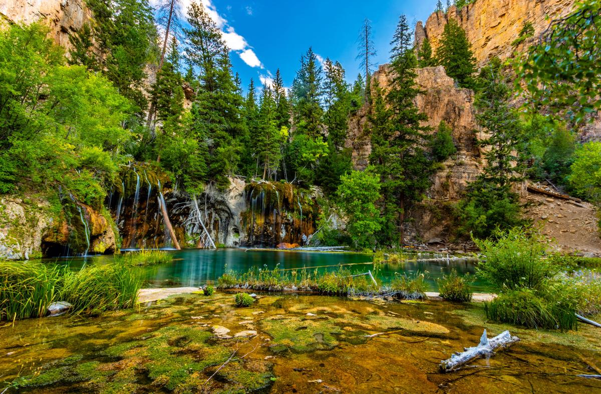 Hanging Lake near Glenwood Springs, Colorado. (Steven Weinell/Shutterstock)