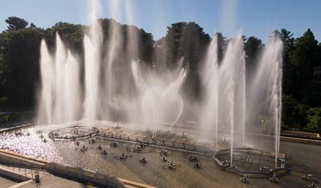 The mechanical fountain system is revealed here, with 1,719 water jets in the Main Fountain Garden. The most powerful jets project water as high as 175 feet into the sky. The mechanical pump systems were upgraded for the fountains in 1992. (Courtesy of J.H.Smith/Cartiophotos)