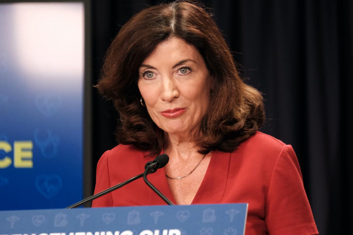 Gov. Kathy Hochul (D-N.Y.) speaks at a news conference in New York City on Aug. 3, 2022. (Spencer Platt/Getty Images)