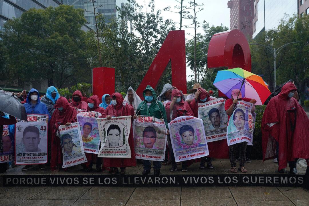 6 of 43 Missing Mexican Students Given to Army Commander Who Ordered Them Killed: Official