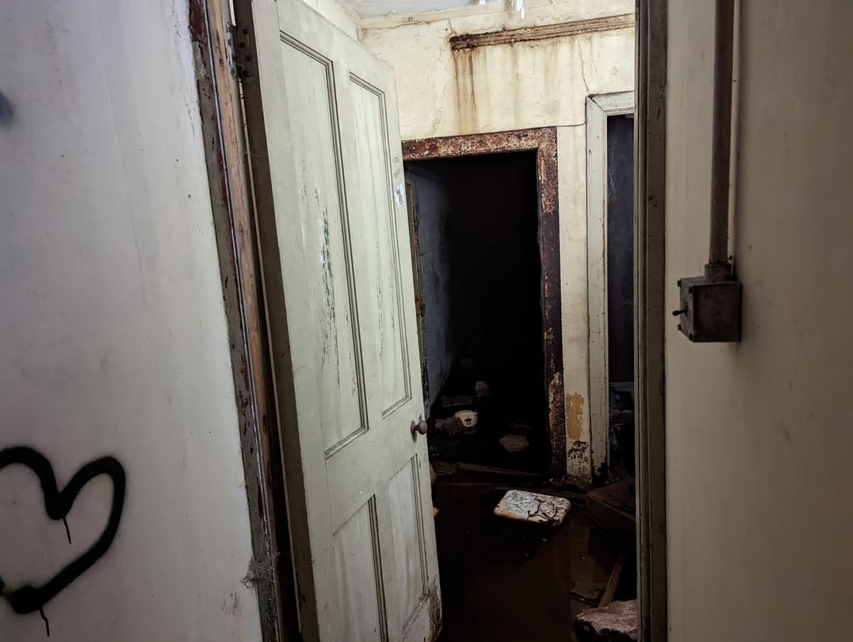 The archives interior was allowed to decay. (Courtesy of Caters News)