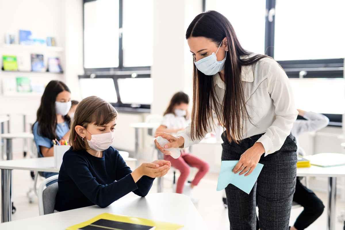 Australia to Prioritize Overseas Teachers Visas Amid Teacher Shortage, May Offer Hongkongers an Alternative Lifeboat Option