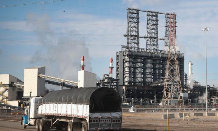EPA Waives Fuel Rule in 4 States After Indiana Refinery Fire