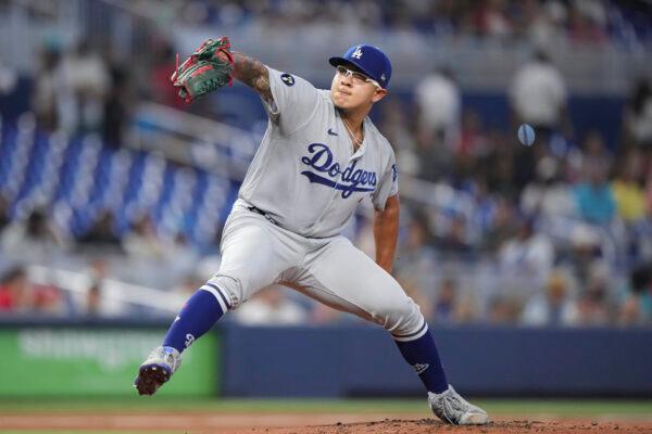 Julio Urias of the Los Angeles Dodgers pitches in the first inning against the Miami Marlins at loanDepot Park in Miami, Flor., Aug. 28, 2022. (Eric Espada/Getty Images)