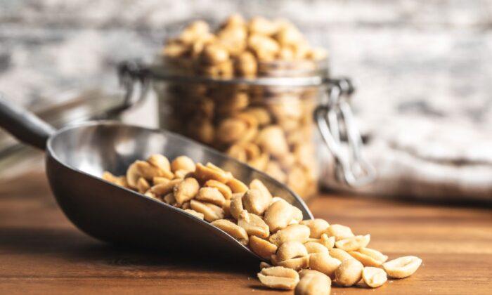 Peanuts Good for Weight Loss and Lowering Blood Pressure: Study