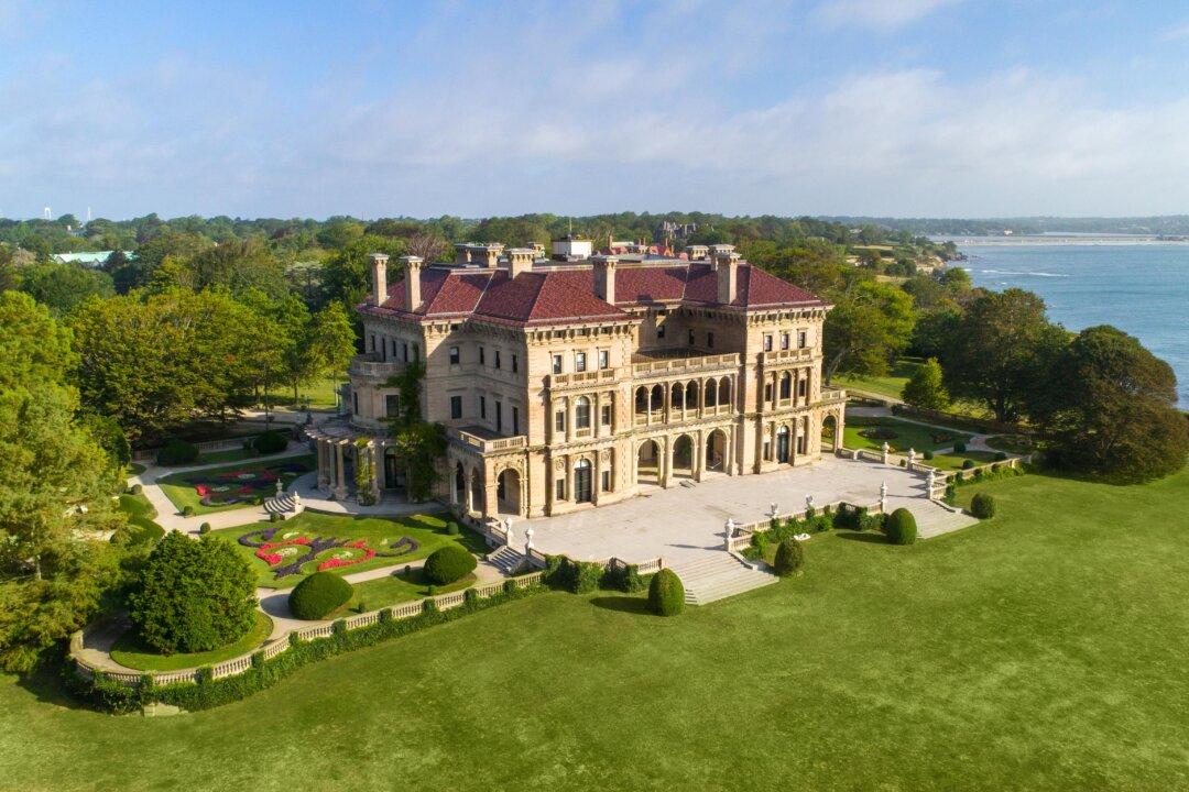 The Breakers in Newport, Rhode Island: A Grand Tour of the Vanderbilts’ Italianate Summer Home